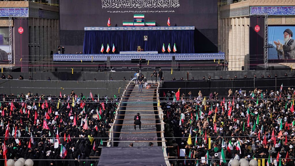Video. Iranians mourn as Khamenei funeral ceremonies begin