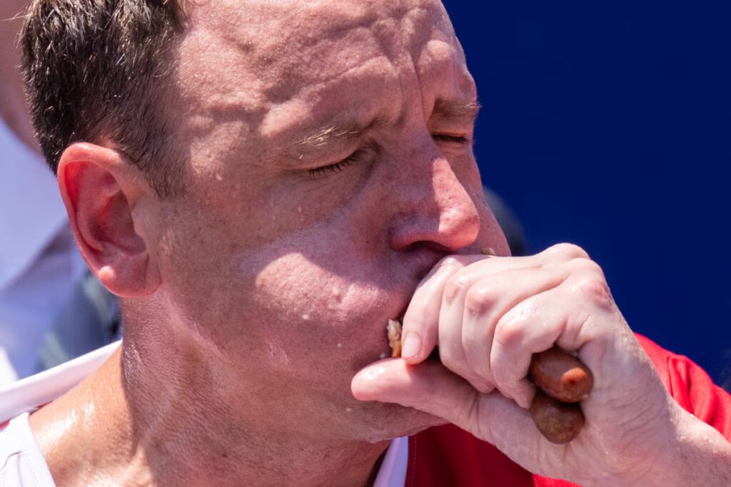 Miki Sudo wins Nathan’s hot dog eating contest as Joey Chestnut defends title