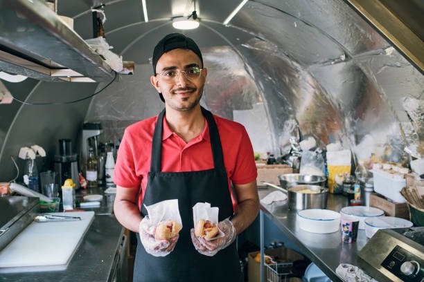 How do fast food portions compare to recommended servings? How do fast food portions compare to recommended servings?